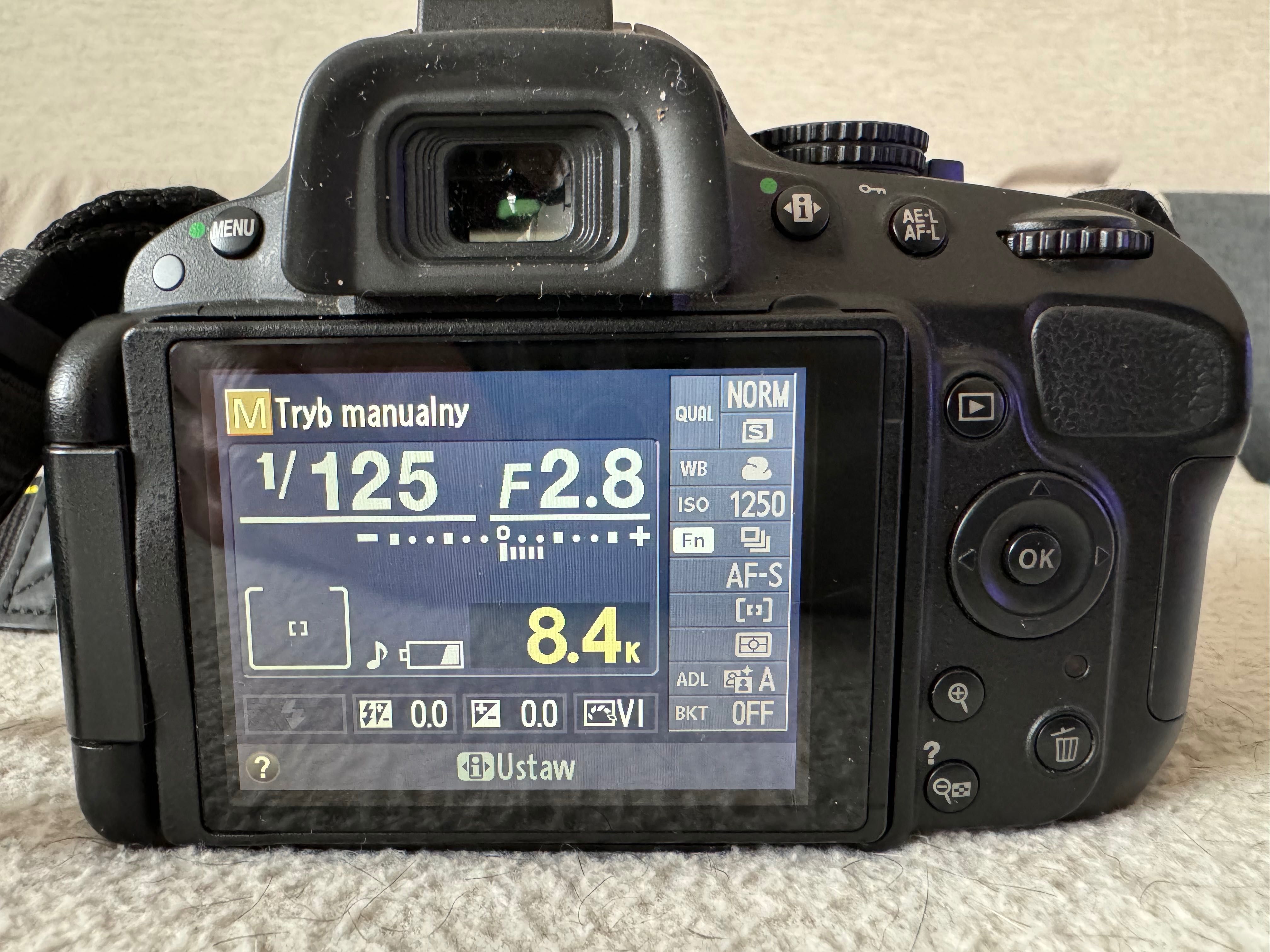 Lustrzanka Nikon D 5100+obiektyw.