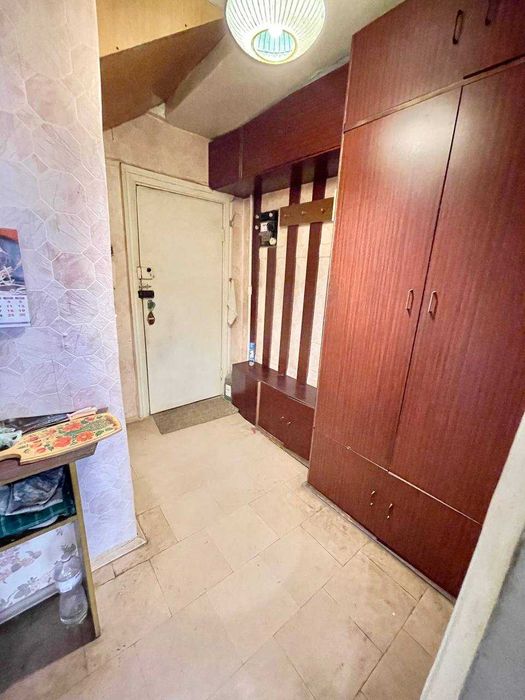 Продам  велику 3к квартиру  пр О.Поля 1/9 низ Кірова