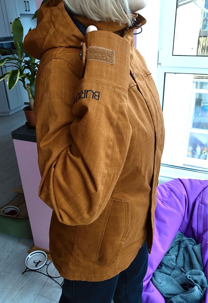 Горнолыжная куртка женская курточка Burton для сноуборда