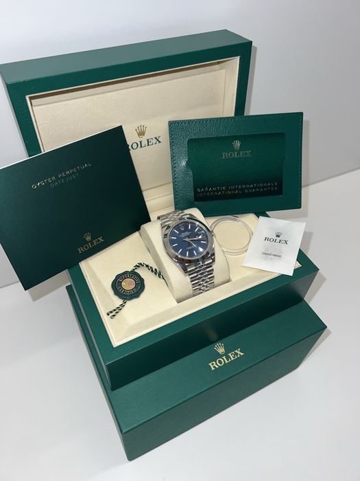 Rolex Datejust 41 Ref. 126300 – Fundo Azul – Smooth Bezel – Jubilee