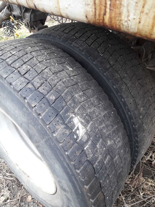 Продам причіп МАЗ в робочому стані є тент все працює.