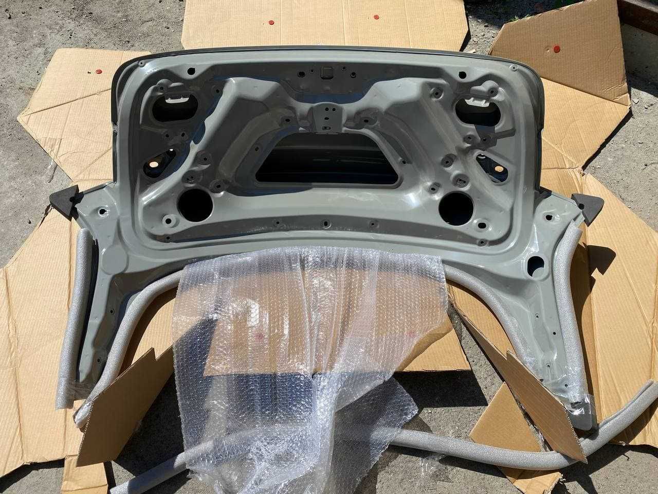 Крышка багажника (Ляда) Tesla Model 3/Model 3 REST
