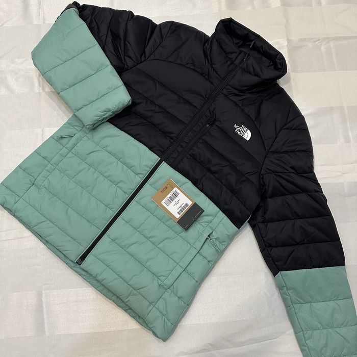 The North Face. Куртка жіноча , оригінальна. Нова. Розмір M; L; XL
