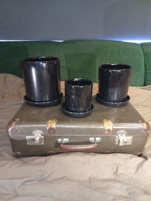 Doniczki ceramiczne czarne  , osłonki na kwiaty , donice , idealne na