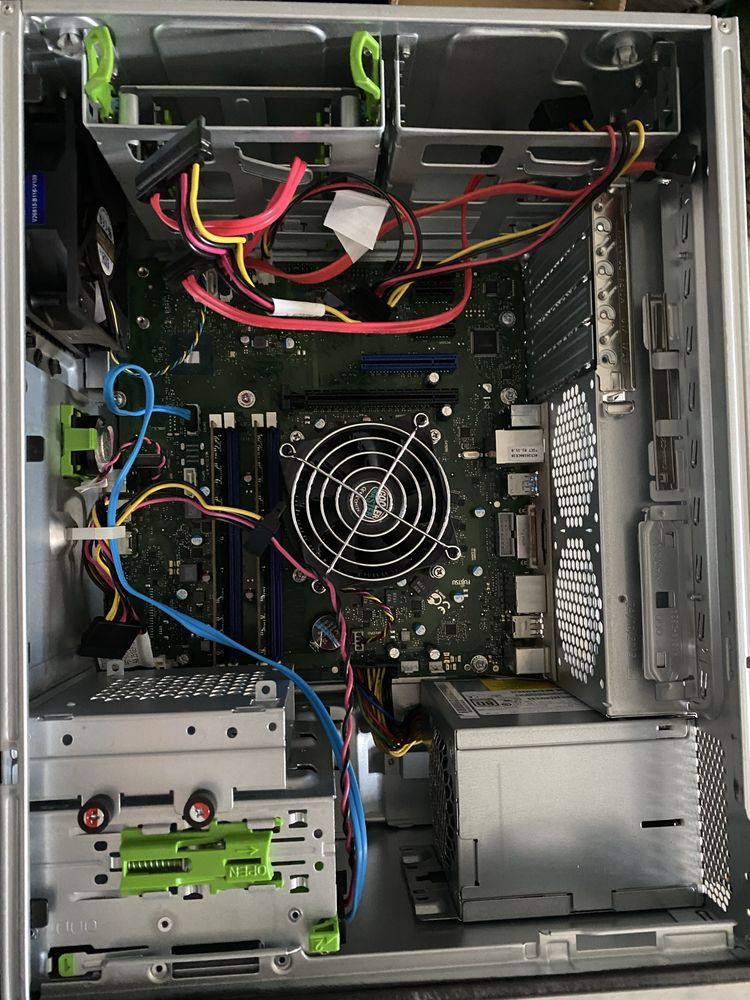 30x Fujitsu P958/94+ i5-8500/8DDR4/ NO HDD