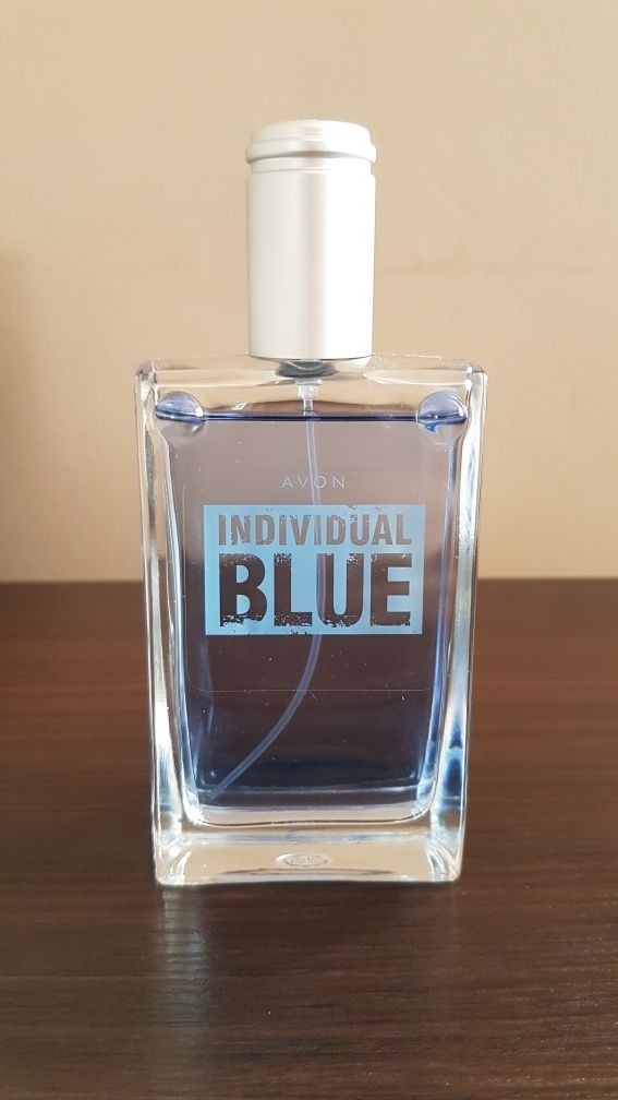 Nowa woda toaletowa Avon individual blue