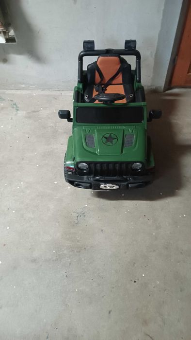 Auto na akumulator 4x4