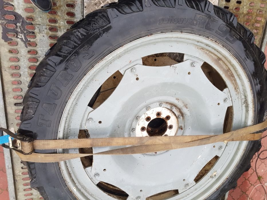 Opony kola waskie miedzyrzedowe valtra new holand komplet 9,5-48