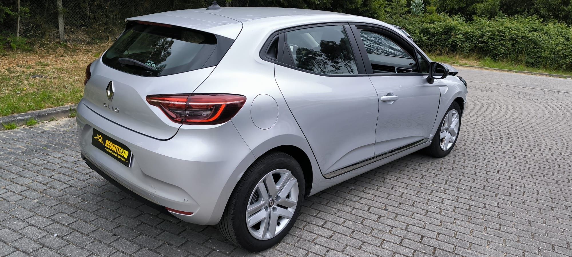 Renault Clio 5 1.0 salvado