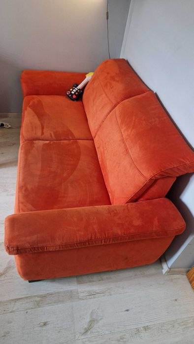 Sofa nie rozkladana. WYGODNA w dobrym stanie pomaranczowa