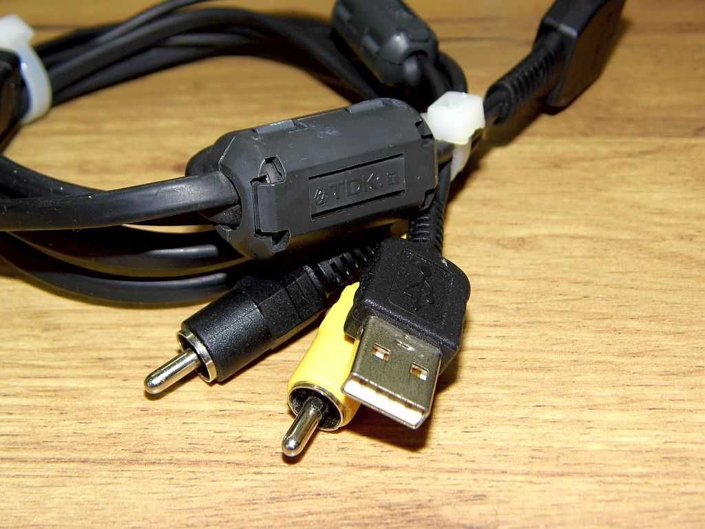 Oryginalny przewód do aparatu Sony CINCH/USB A - AV