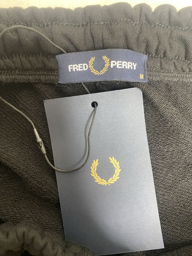 Шорти Fred Perry