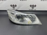 Фара права Skoda Oktavia A5 bi- xenon Шкода Октавія А5 дефект