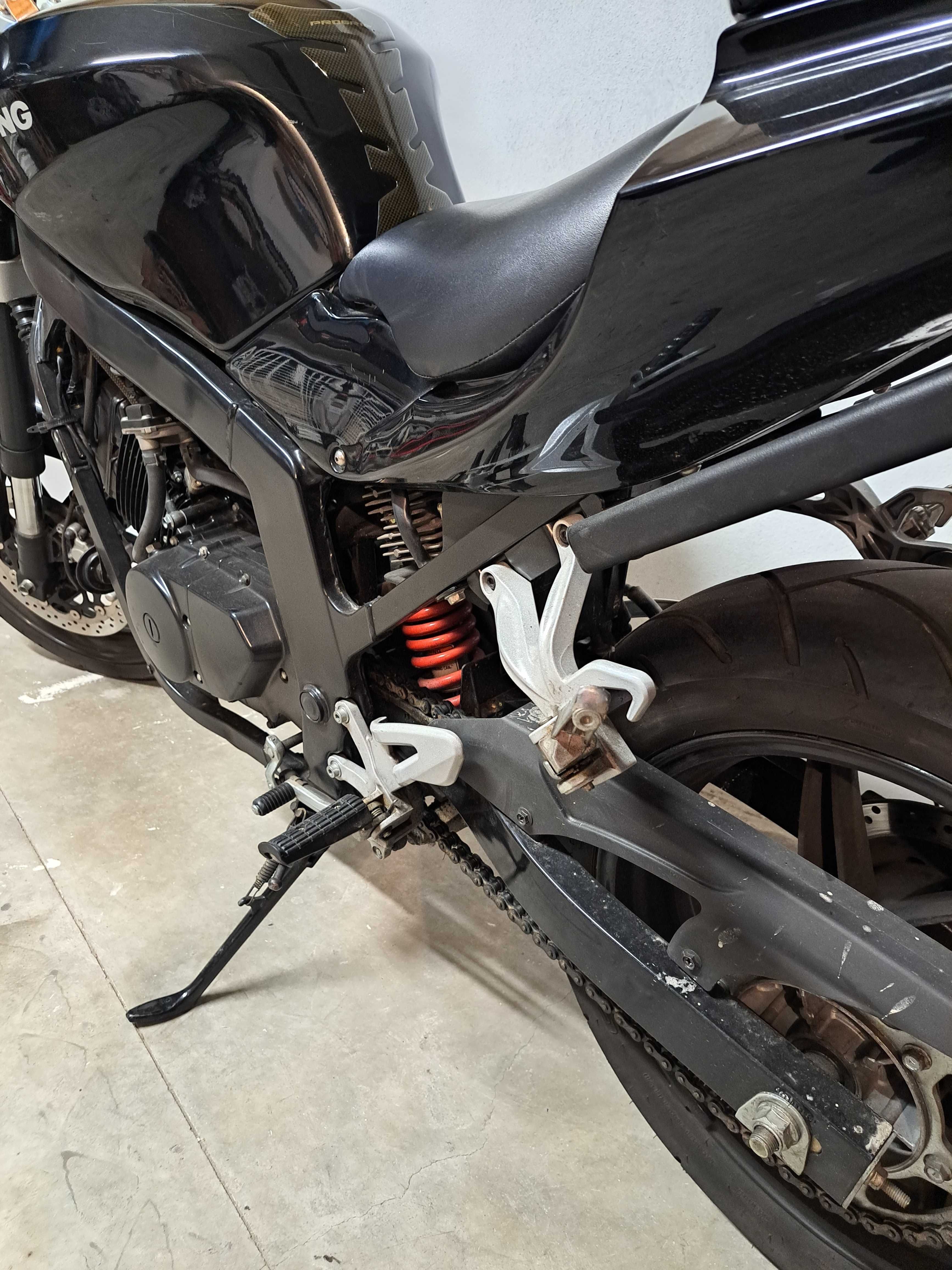 Moto hyosung completamente nova