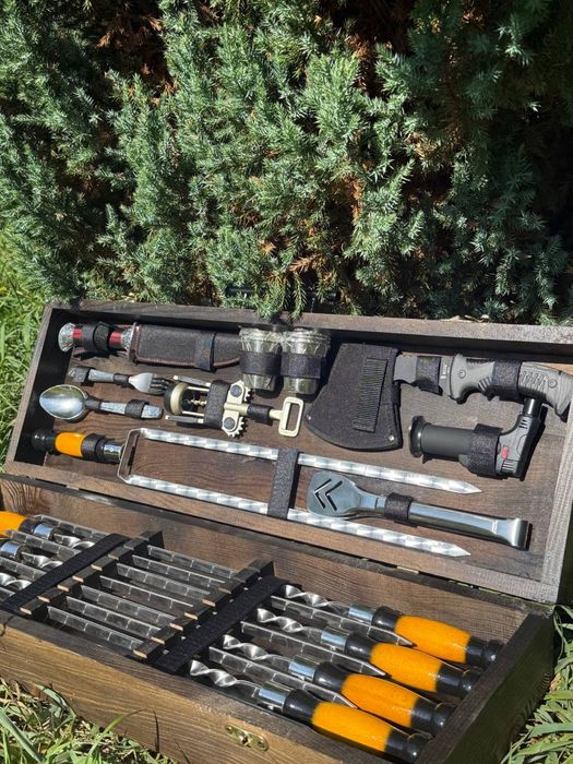 Шампура для шашлику в дерев'яному кейсі на подарунок чоловікові