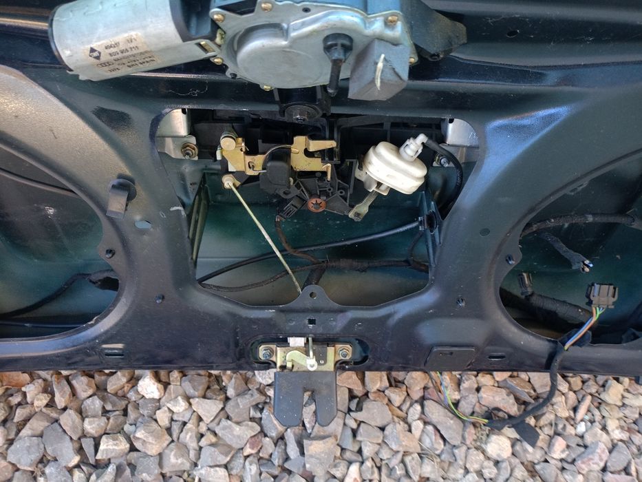 Klapa bagażnika audi a4 b5 przed lift