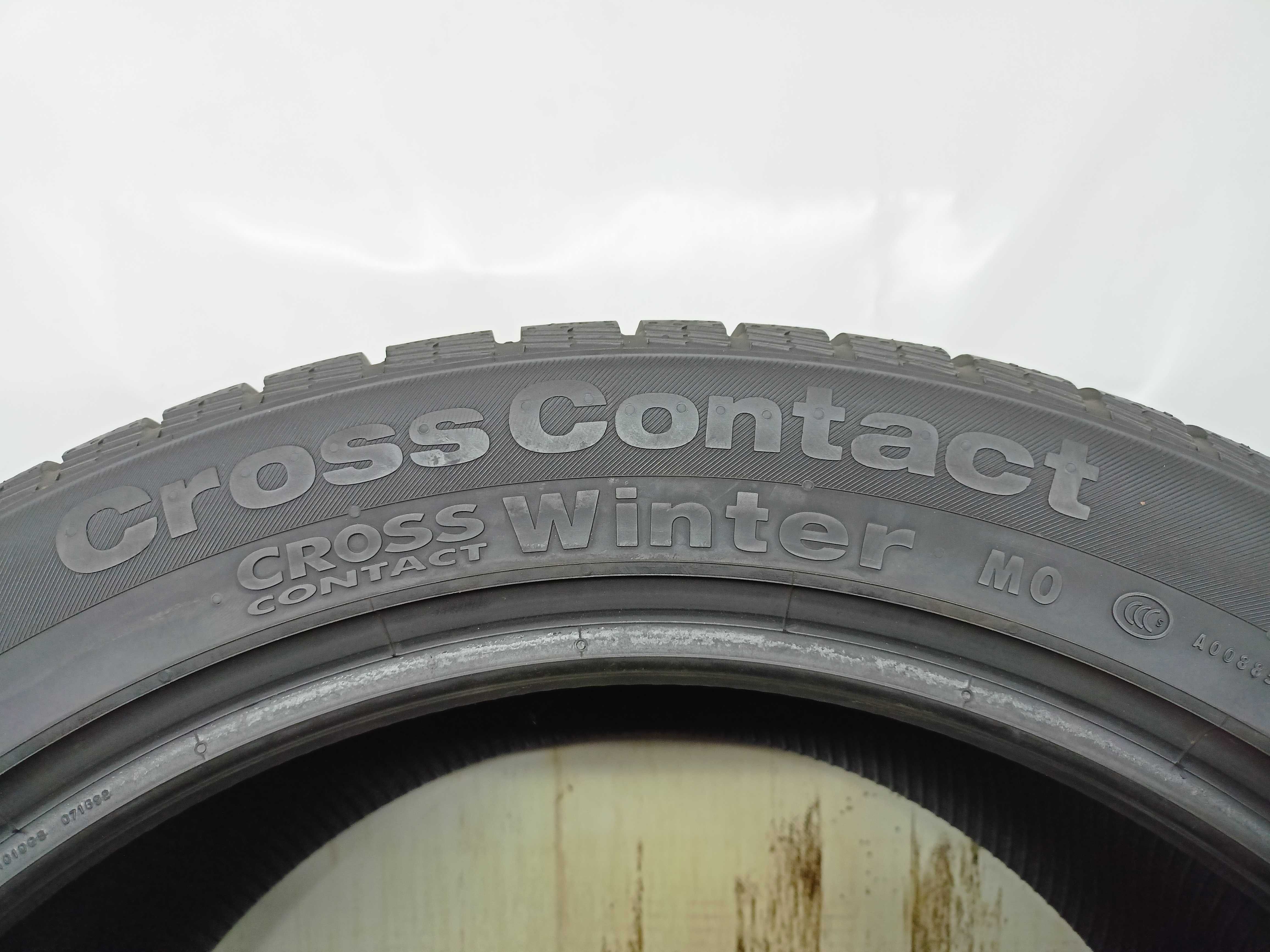 Continental CrossContact 295/40/20 19r. 110V 2x7,9mm 2x7,5mm (789)
