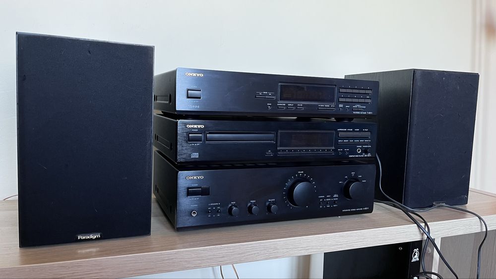 Wieża stereo hifi Onkyo z kolumnami Paradigm mini monitor. A-9211
