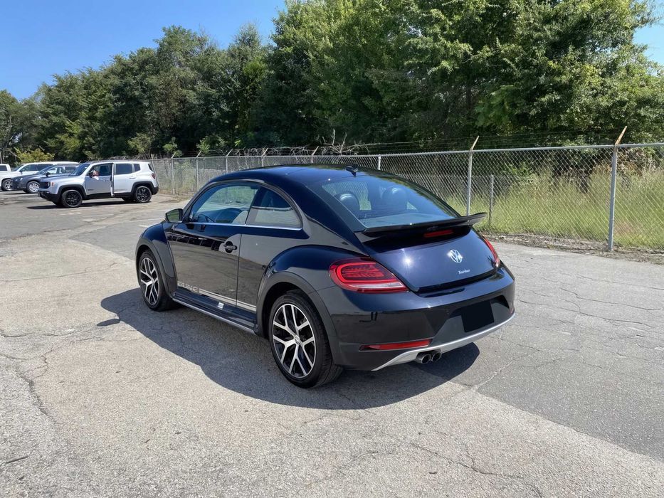 Volkswagen Beetle      2018
