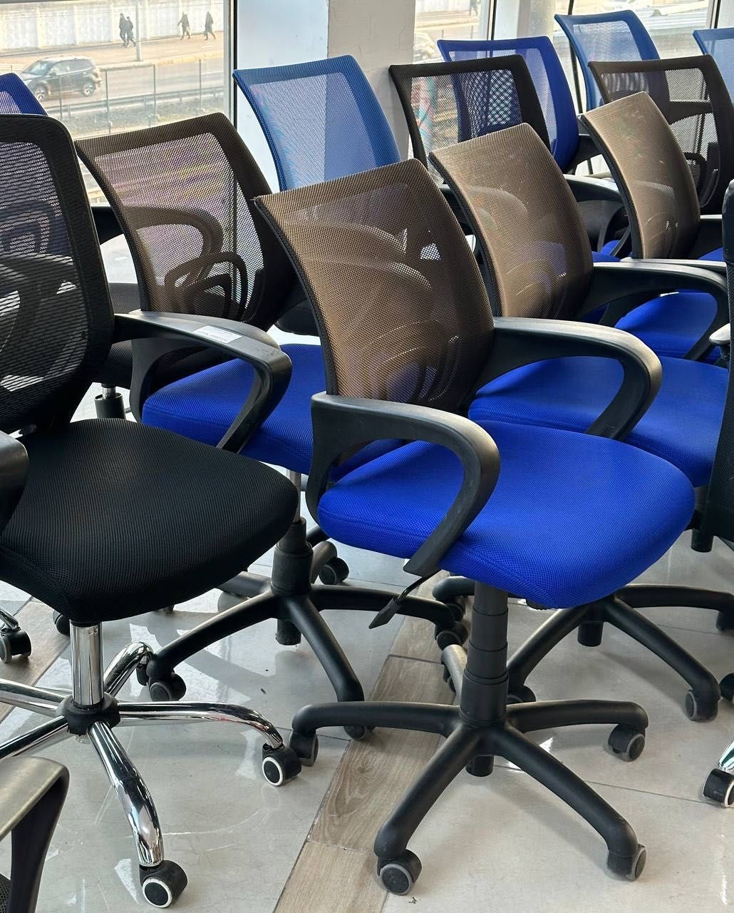РАСПРОДАЖА  кресла стулья крісла стільці