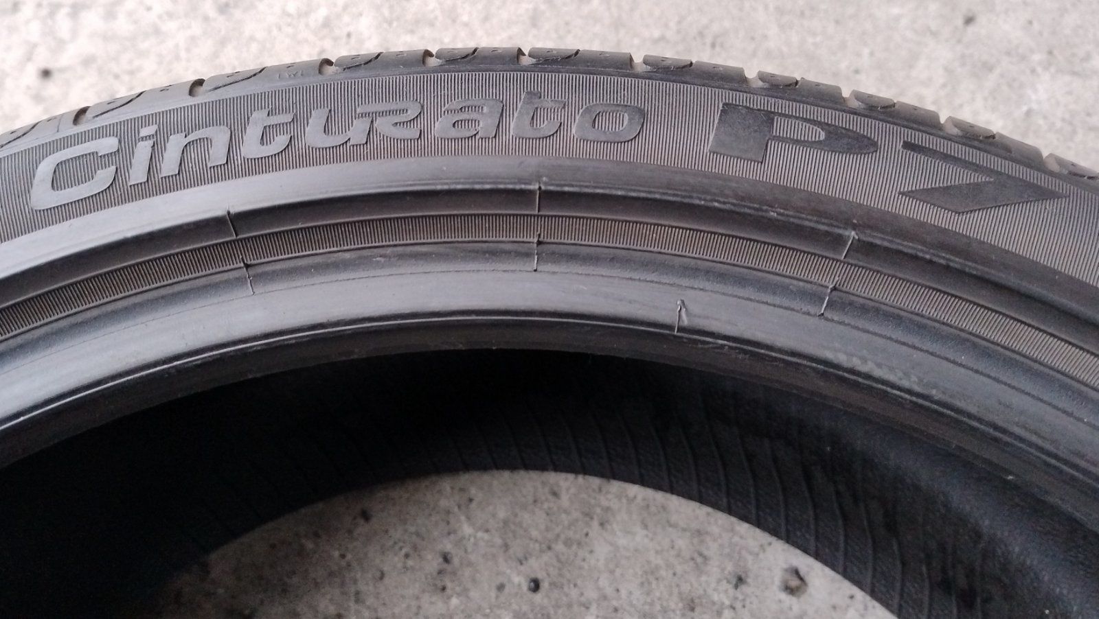 Шини літні R19 235/40 Pirelli Cinturato P7