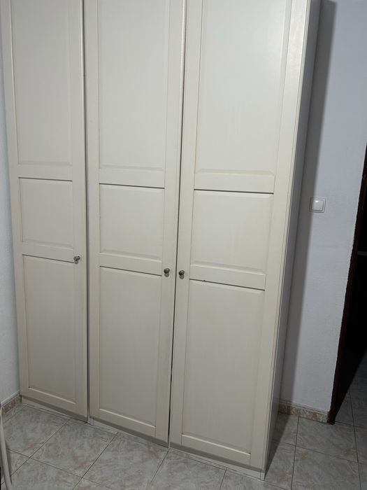 Vendo Roupeiro de 3 portas