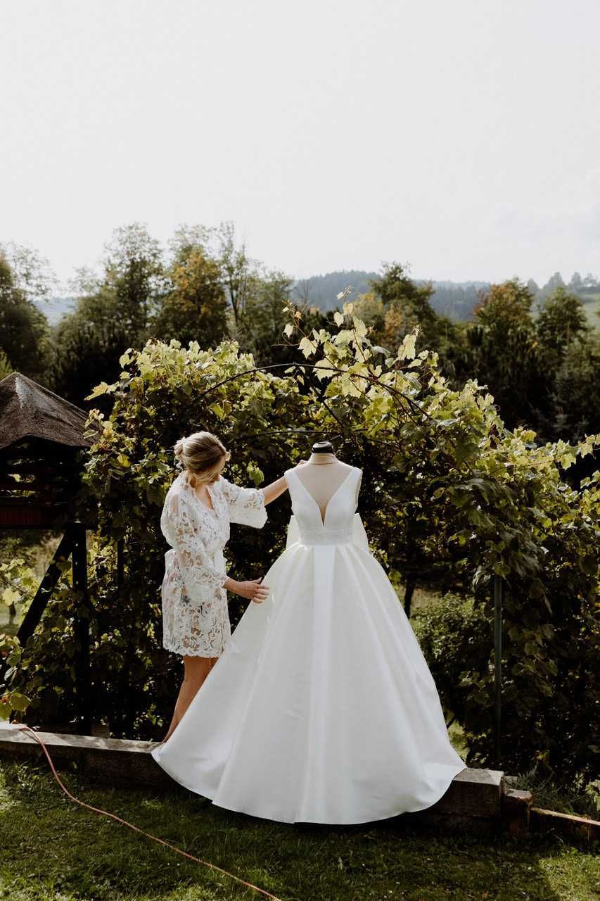 Suknia ślubna - unikatowy krój