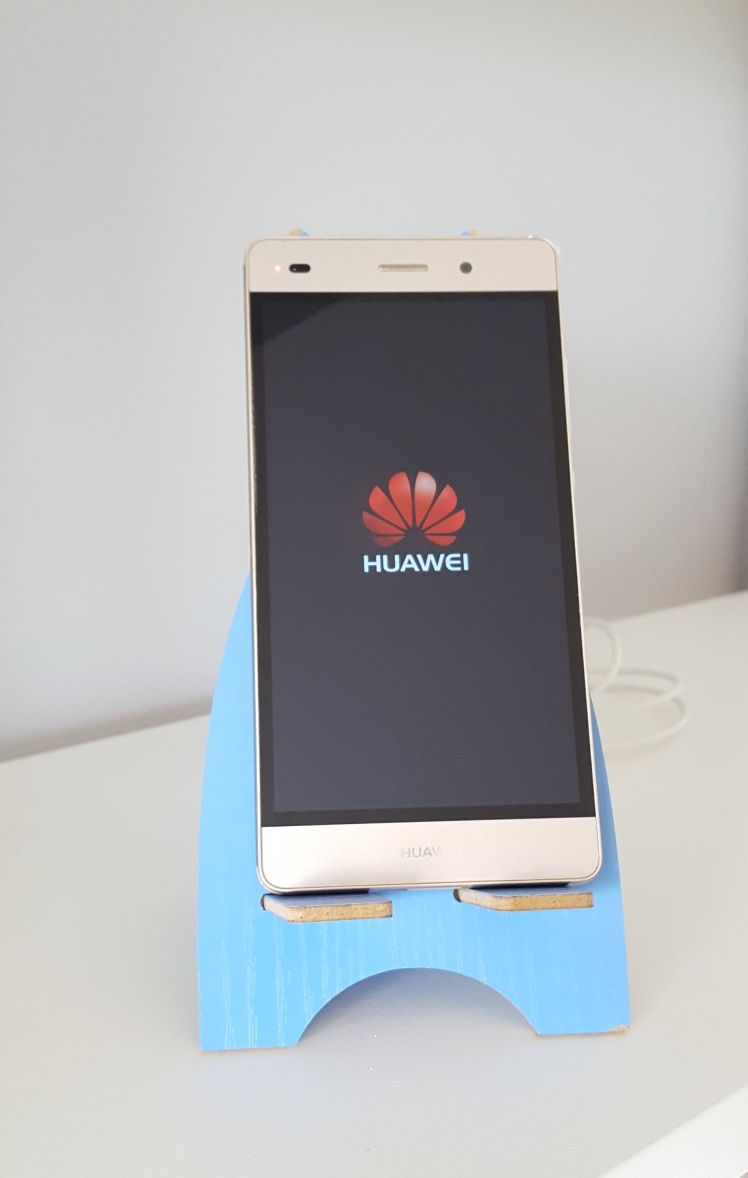 Telefon Huawei P8 lite