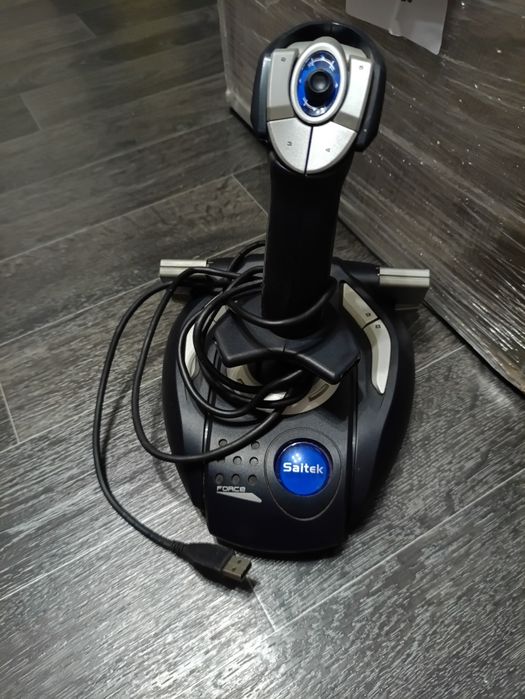 Продам  ігровий джойстик Saitek Cyborg 3D Force Stick