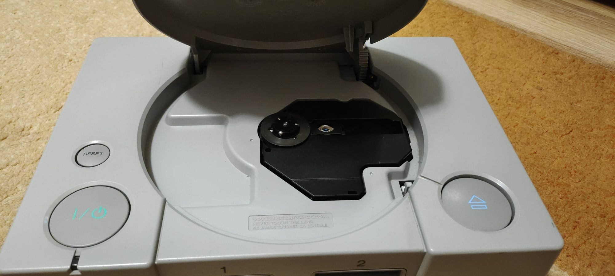 Sprzedam Sony Play Station SCPH-7502