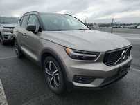 Volvo XC 40 T5 R-Design / 2.0L / Auto Sprawdzone