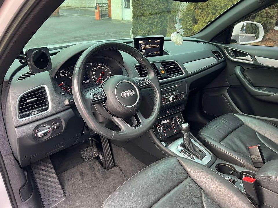 Audi Q3 2.0T PREMIUM