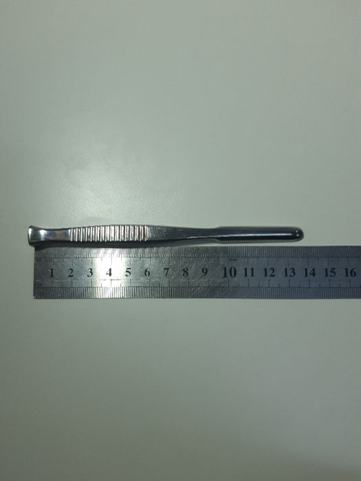 Долото хірургічне жолобовидне 6 мм.