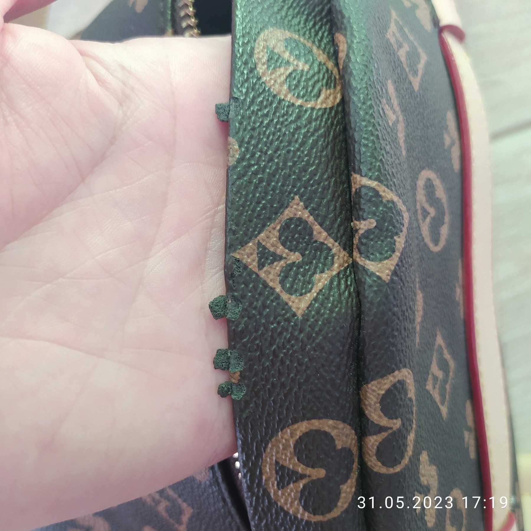 Сумка на пояс бананка Louis Vuitton Луї Вітон