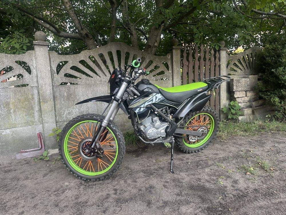 Asix  250 ccm! Stan BDB!