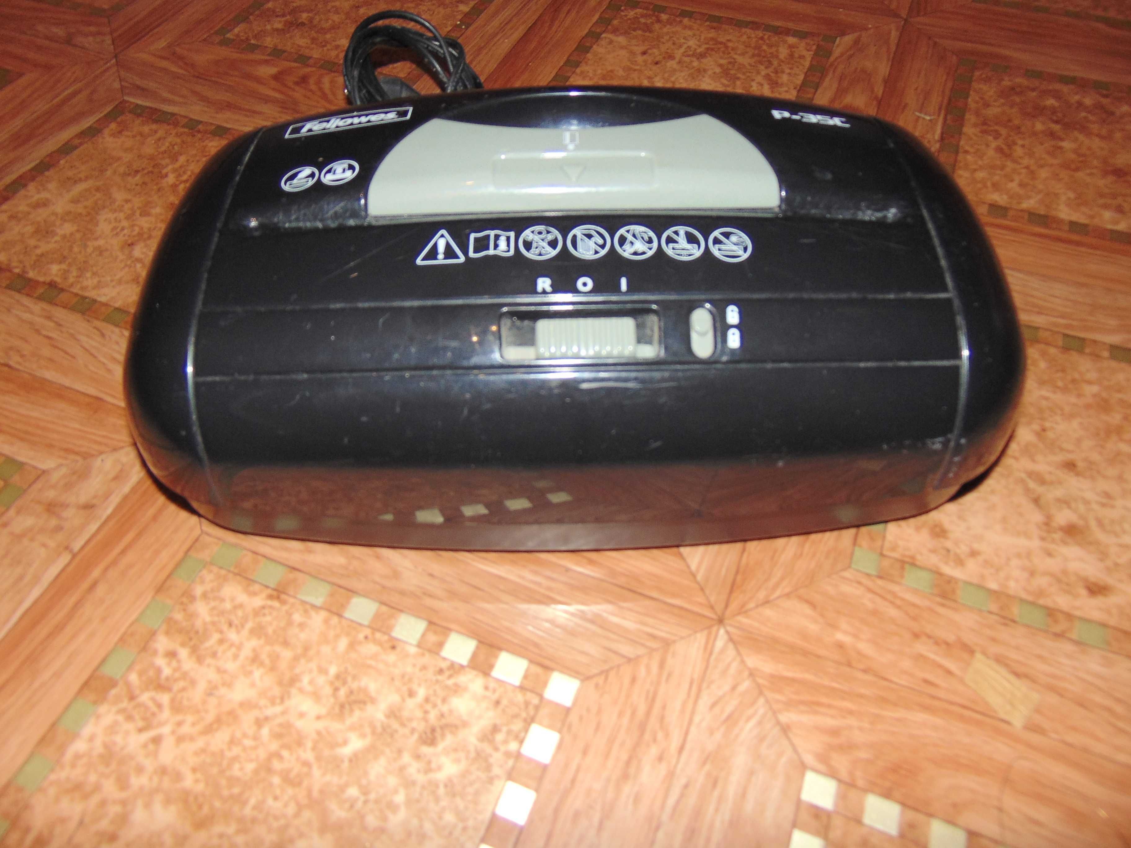 Знищувач паперу / Шредер Fellowes P-35C