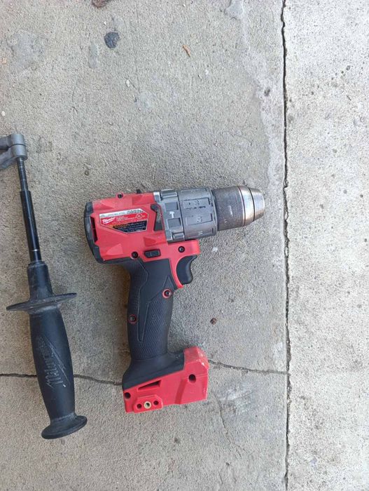 Шуруповерт Milwaukee m18 2804