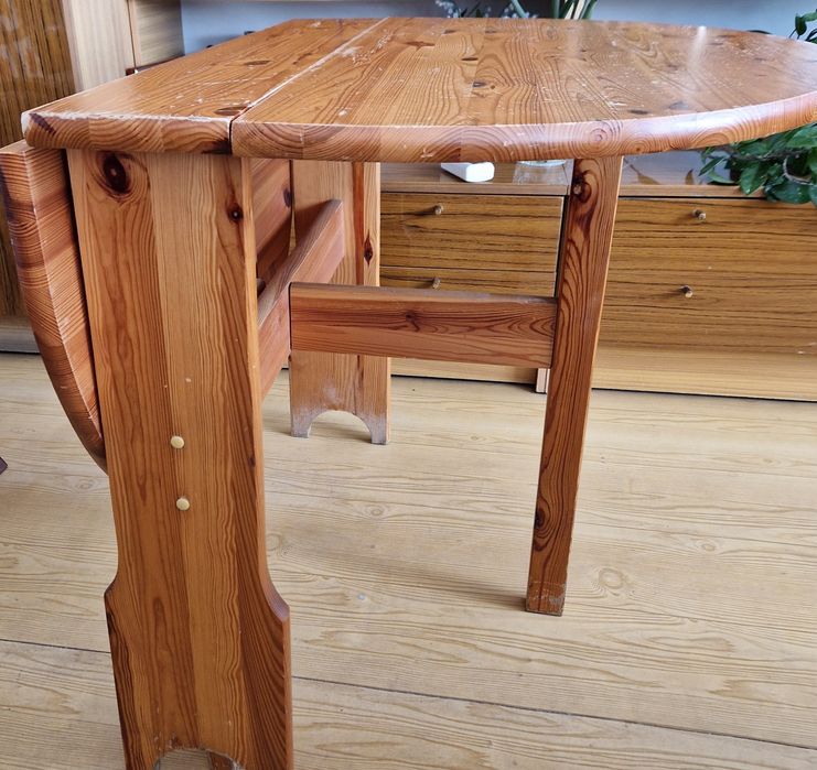 Stół kuchenny rozkładany