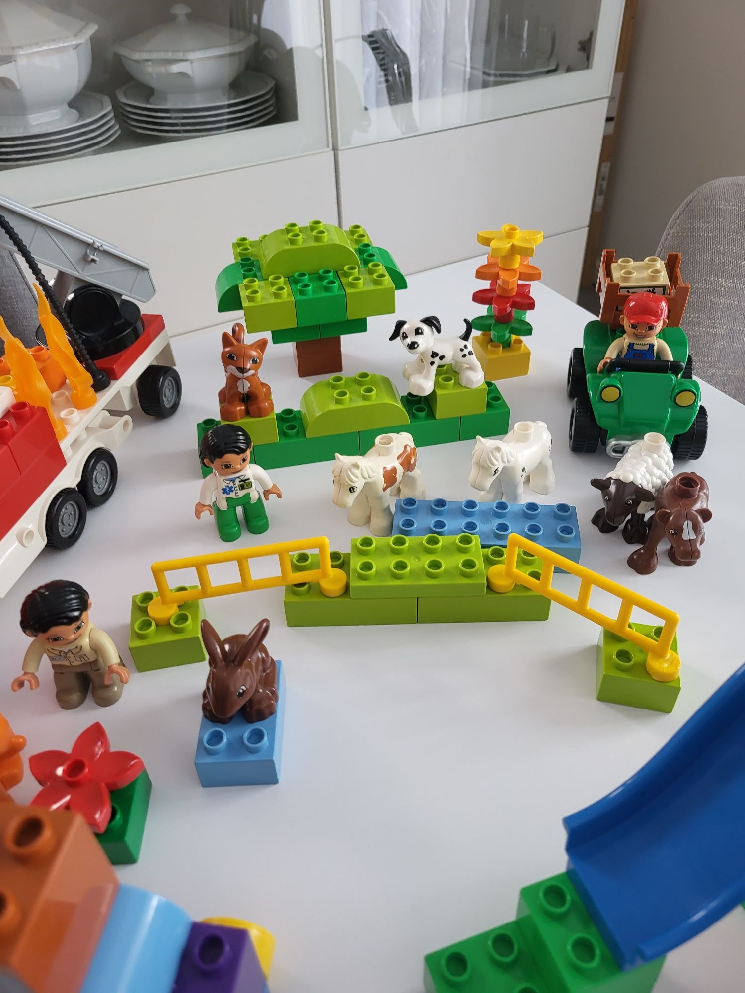 Duży zestaw LEGO DUPLO  13 różnych zestawów