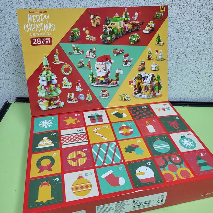 Новорічний Адвент календар з конструктором новий рік 24 сюприза