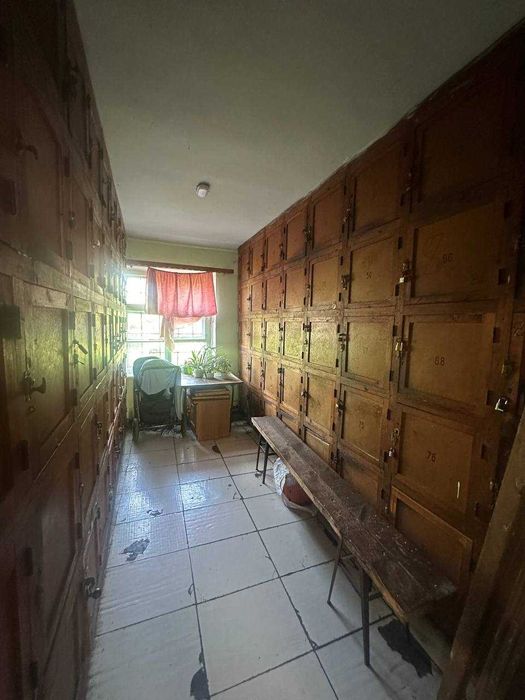 Кімната в гуртожитку на Гречанах, хороший стан.