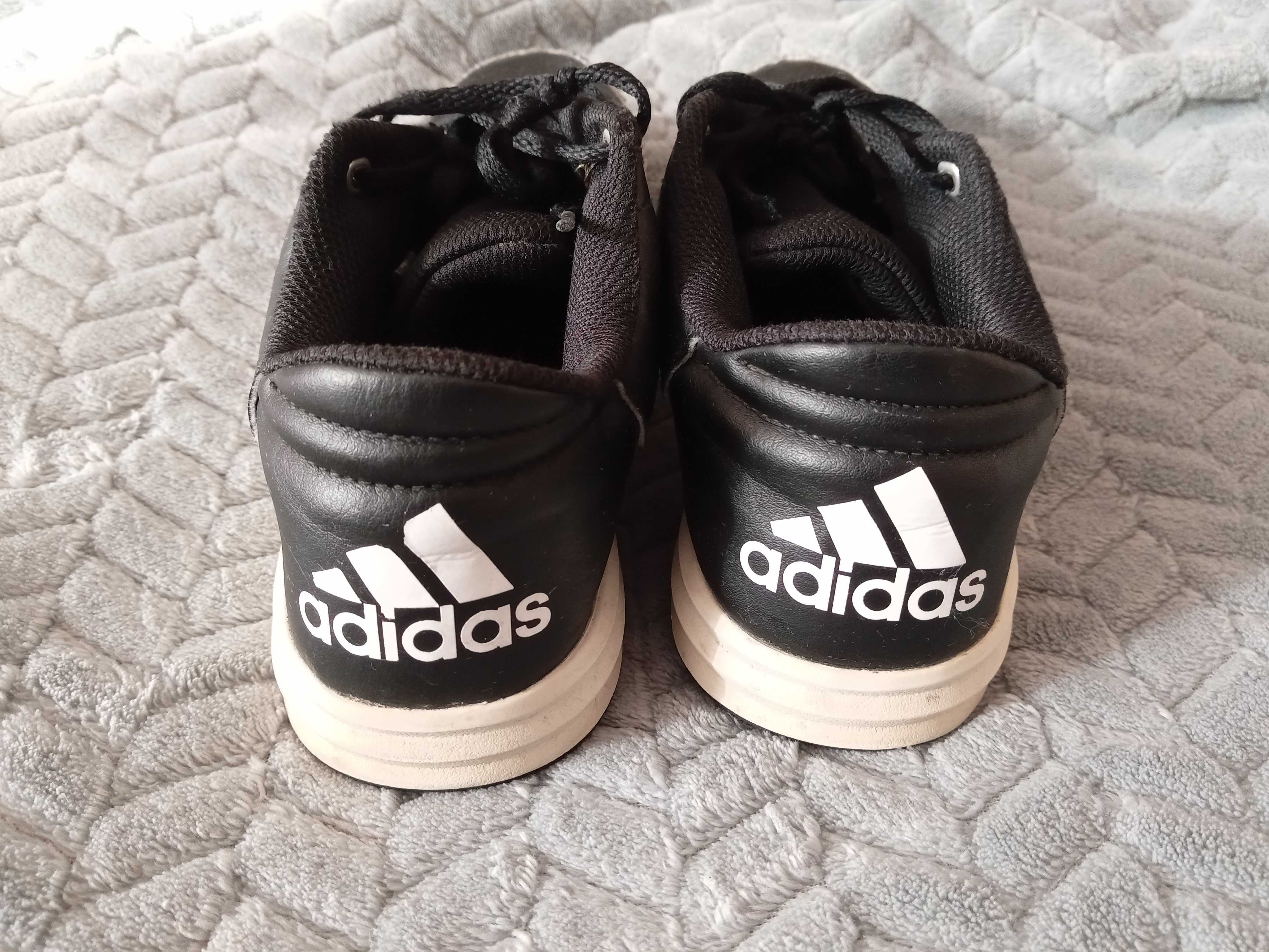 Buty Adidas dla chłopca 37 1/3