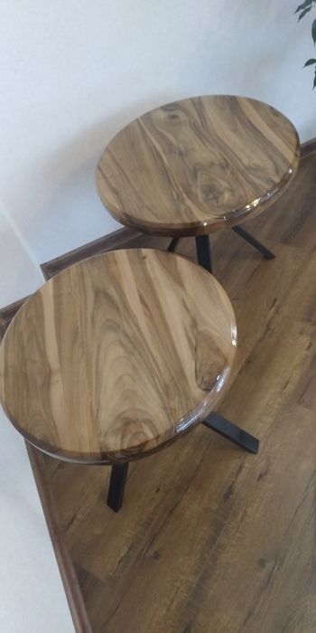 Журнальний столик.