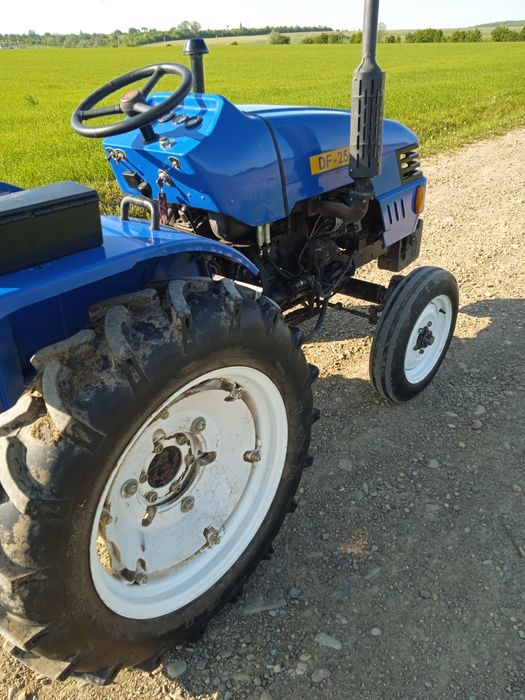 Трактор DF.250..