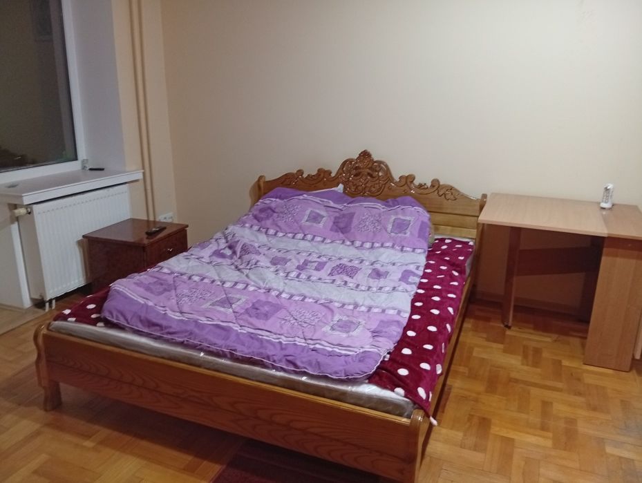 Здається місце в кімнаті