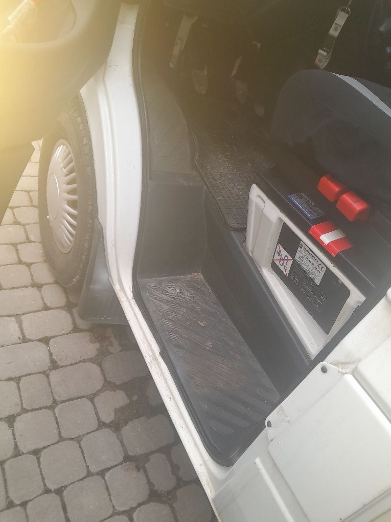 Продається Mercedes Sprinter 316 гідроборт