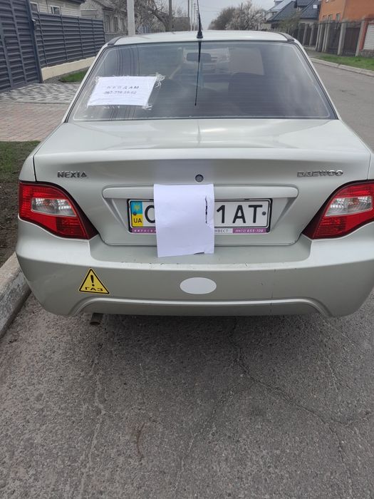 Подам нексія 2 2008рік  небита некрашена газ бензин у відмінному стані
