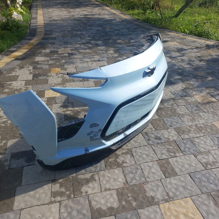 Chevrolet Bolt EV 2022  бампер