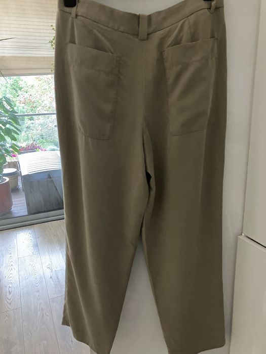 Spodnie marki Massimo Dutti