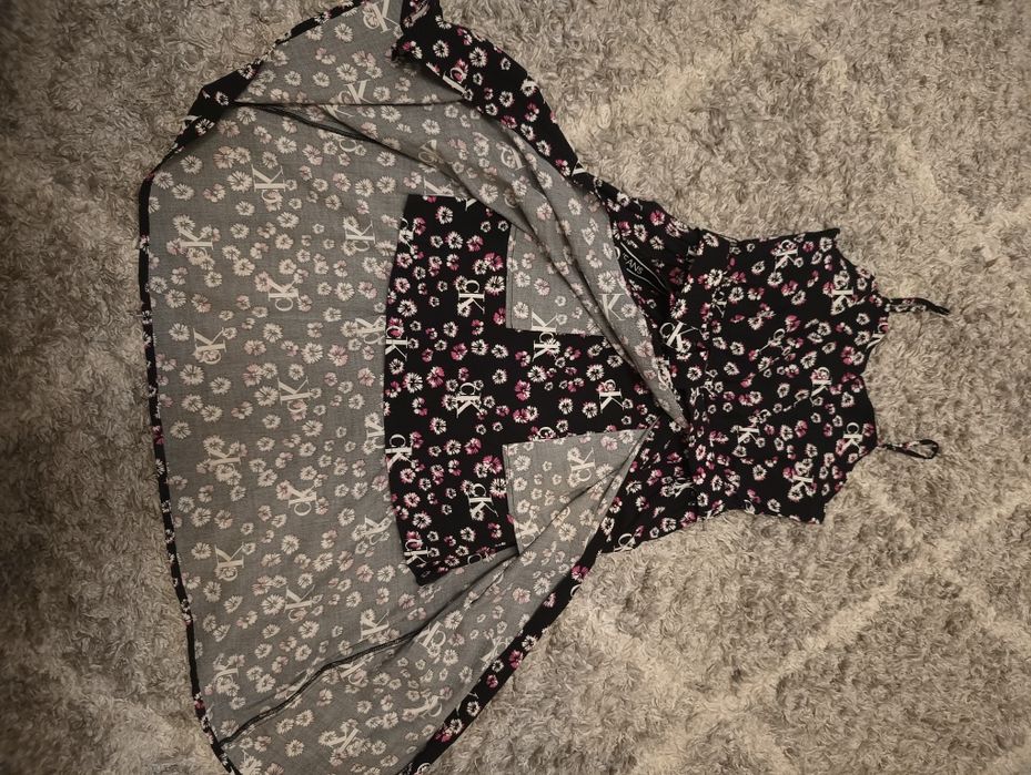 Sukienka Calvin Klein Jeans z tasiemką w tali w kwiaty rozmiar XS 34
